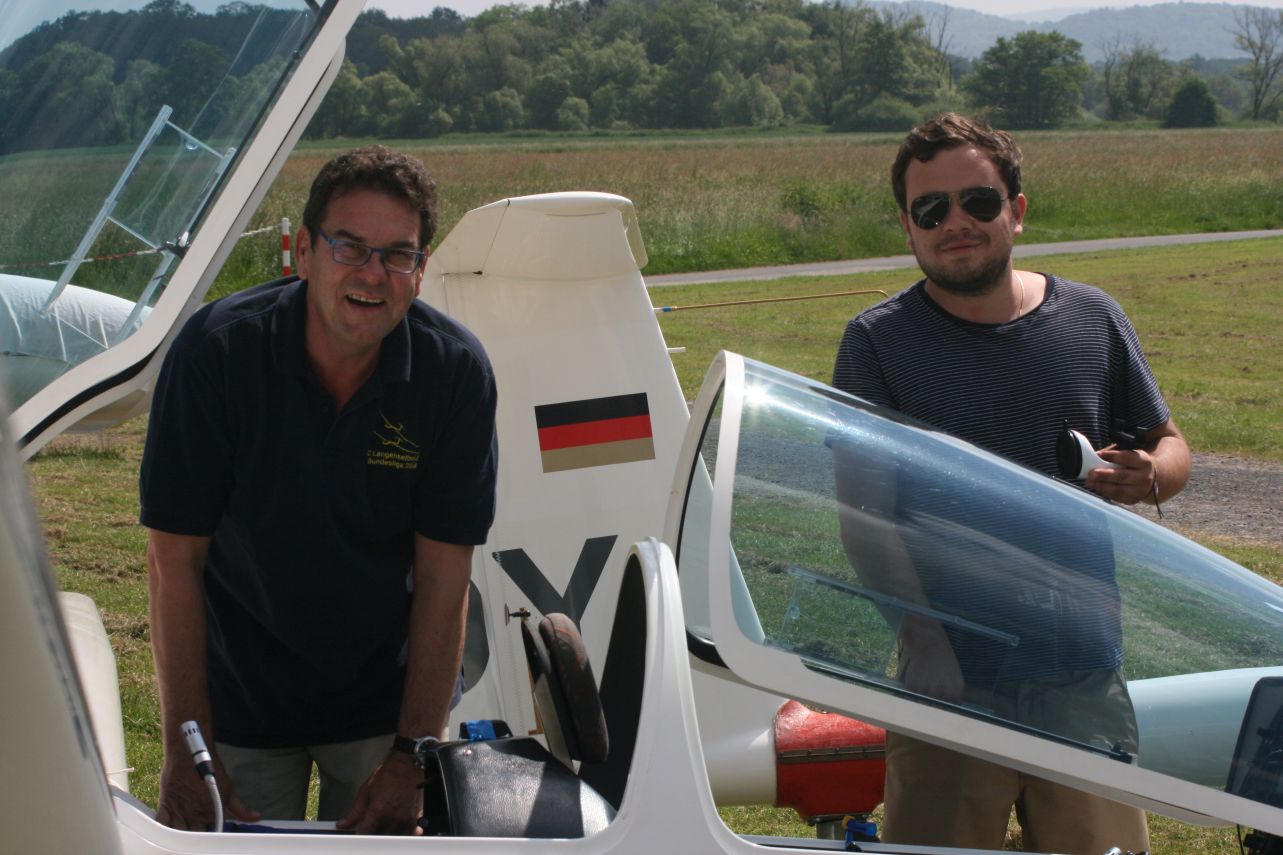 Erfolgreicher Streckenfluglehrgang am Flugplatz Langenselbold